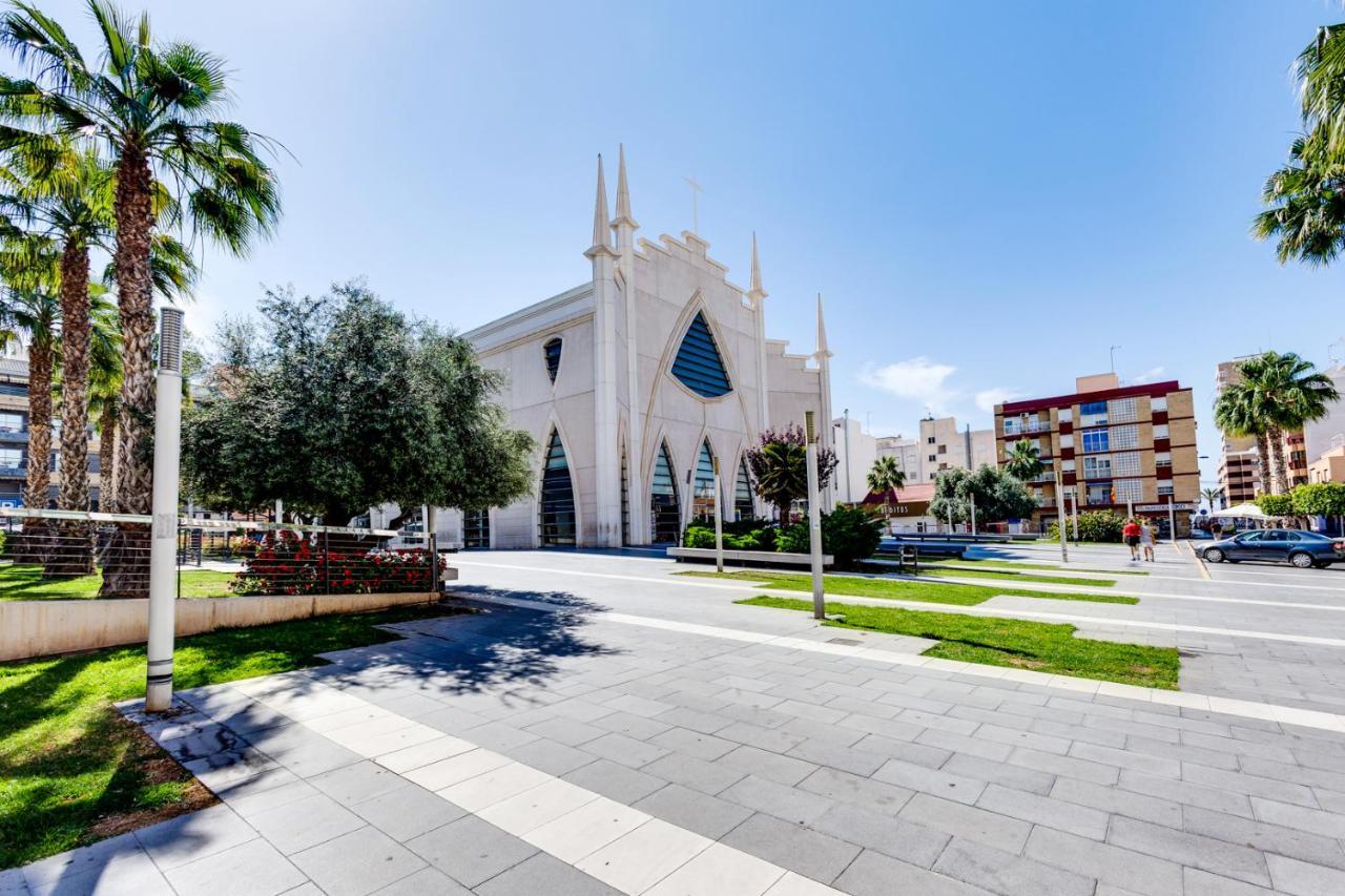 Apartamento Caballero De Rodas Torrevieja Ngoại thất bức ảnh