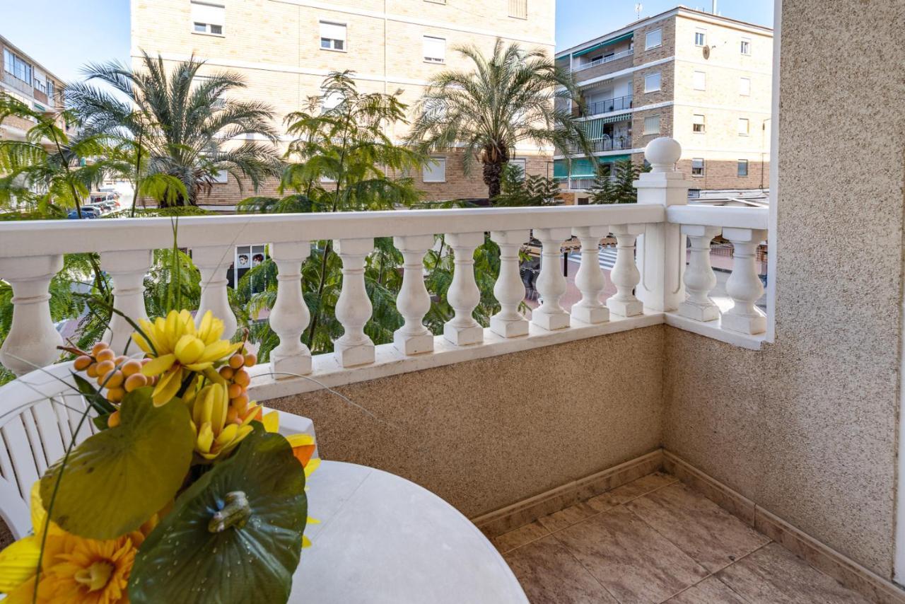 Apartamento Caballero De Rodas Torrevieja Ngoại thất bức ảnh